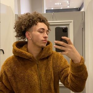 Meet your Posher, Javonte